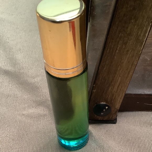 Women’s and Men’s Perfume oil - Picture 3 of 4